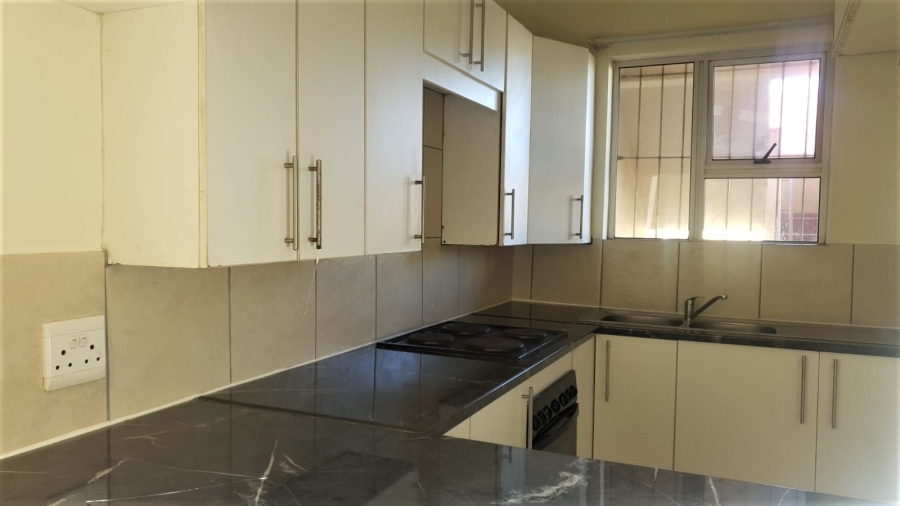 To Let 1 Bedroom Property for Rent in Quigney Eastern Cape